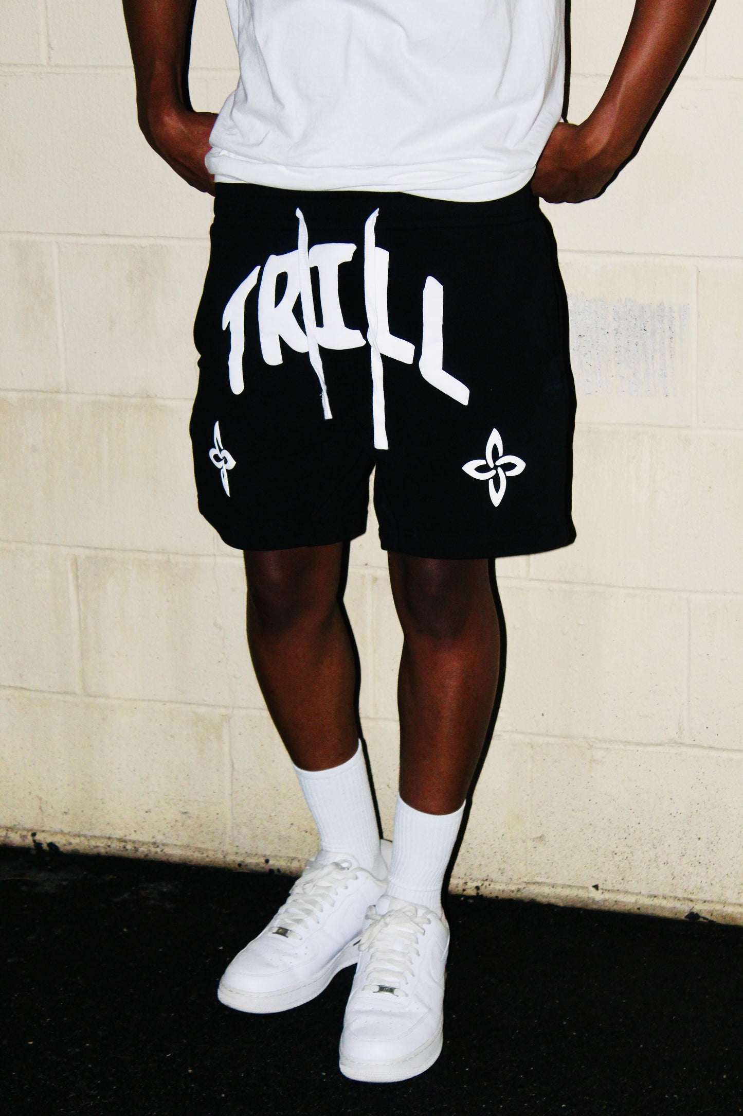 TRILL SHORTS - BLACK/WHITE