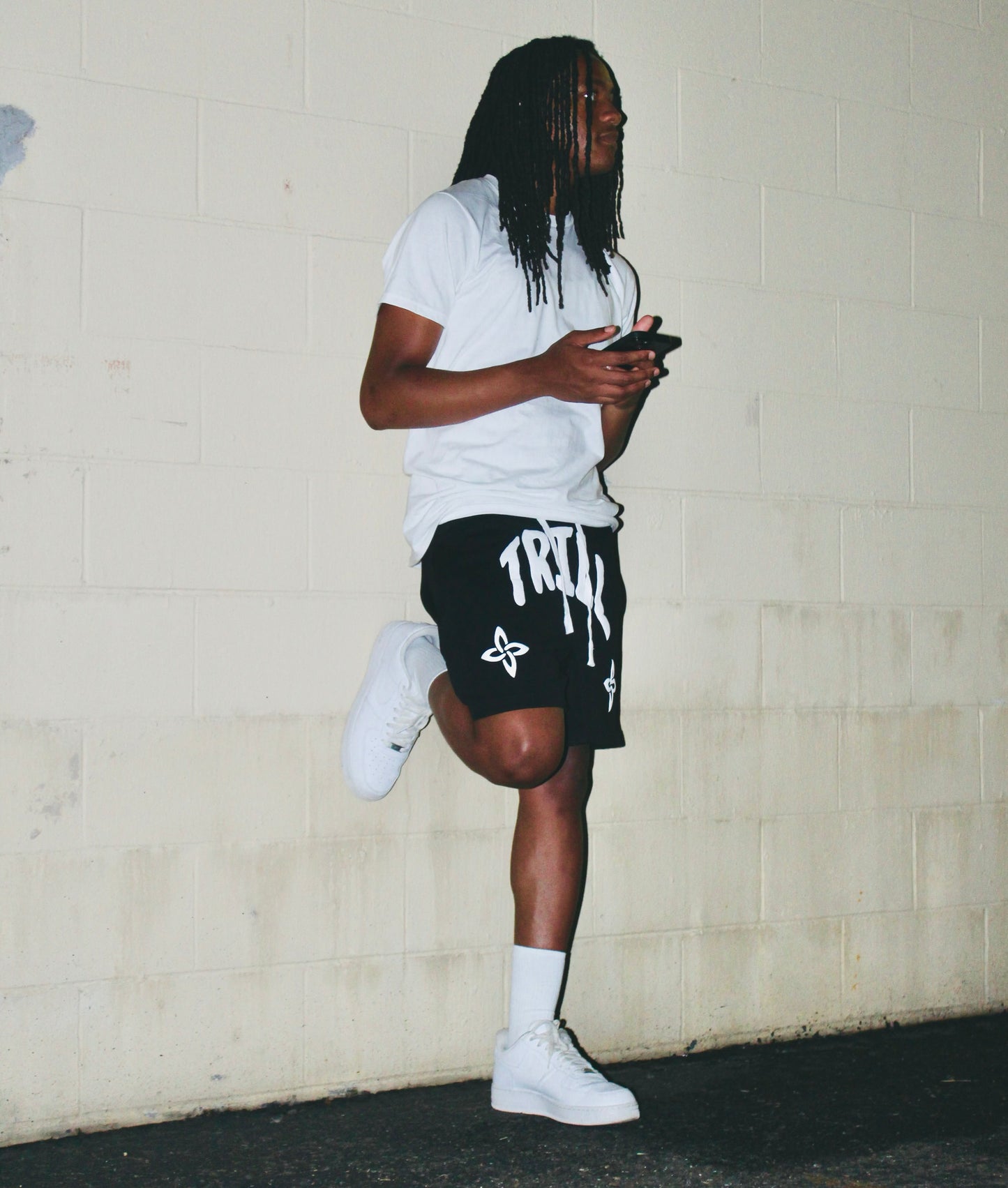 TRILL SHORTS - BLACK/WHITE